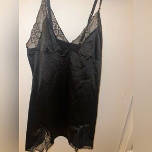Elegant Black Lace Trim Nightgown